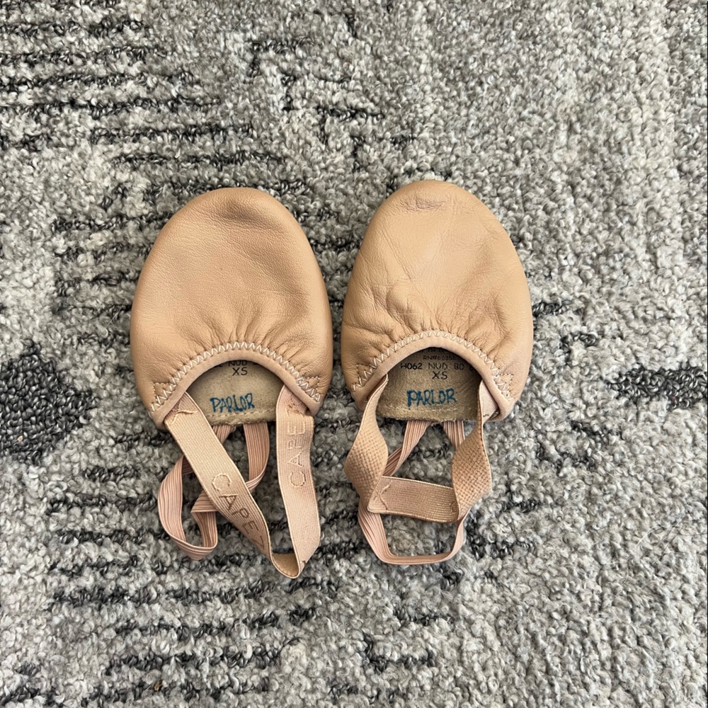 Capezio lyrical shoe Leather Pirouette II woman’s size XS.